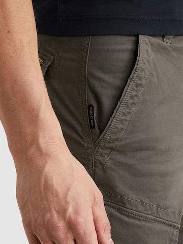 regular Pantaloni 'Nordrop regular fit cargo shorts' di PME Legend in grigio