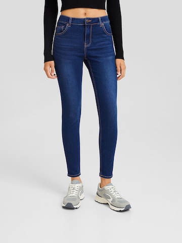 Bershka Skinny Jeans in Blue: front