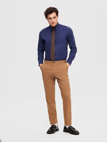 SELECTED HOMME Slim Fit Skjorte 'SOHO' i blå