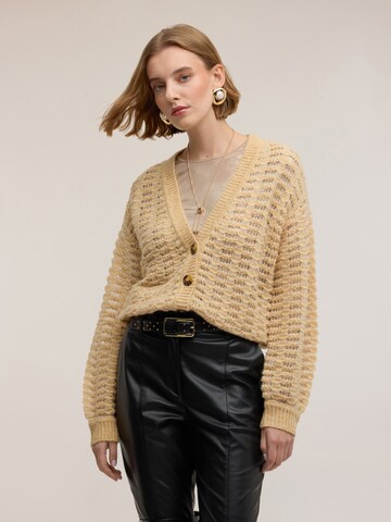 Giacchetta di MOTIVI in beige