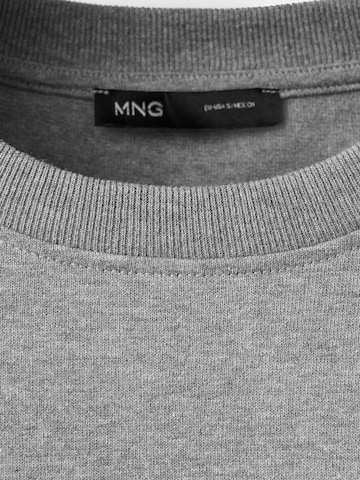 Maglietta 'SITA' di MANGO in grigio