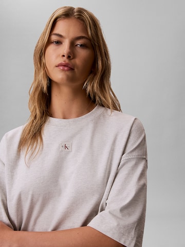 Calvin Klein Jeans Regular T-Shirt in Grau