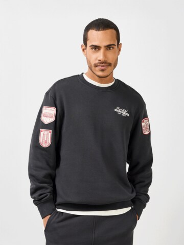 FC BAYERN MÜNCHEN Sweater in Black: front