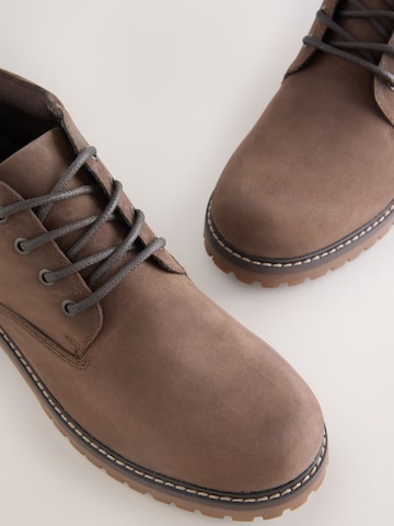 Next - Sapato com atacadores em castanho