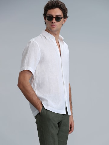 Fit confort Chemise 'Bert' Lufian en blanc