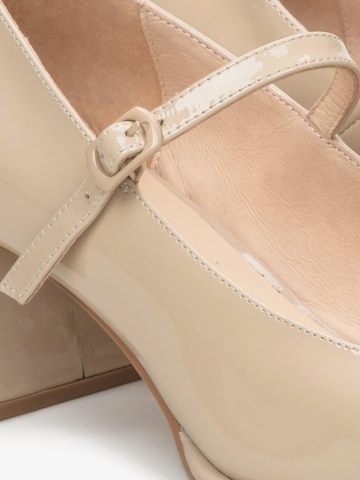 Estro Pumps '019-02' in Beige