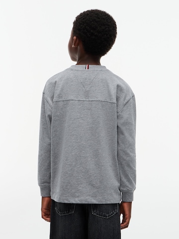 TOMMY HILFIGER Shirt 'BRAND LOVE' in Grijs