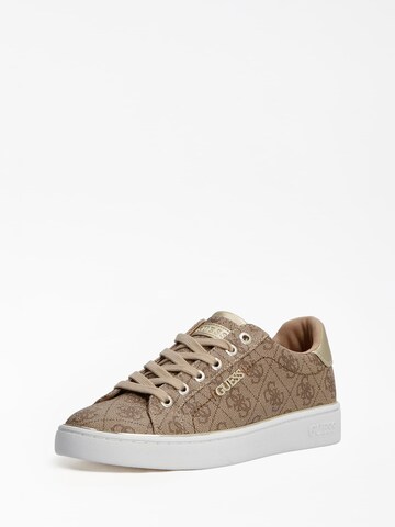 Sneaker bassa 'Beckie' di GUESS in beige