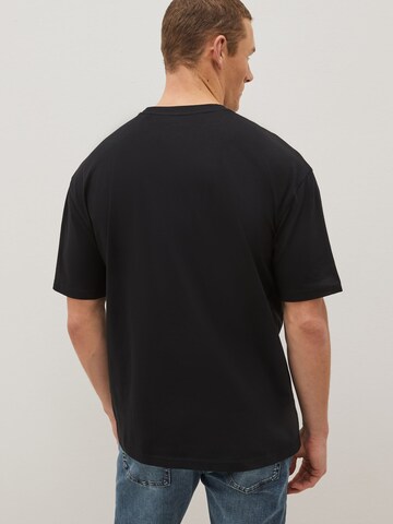 T-Shirt Next en noir