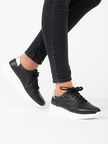 Baskets basses VITAFORM en noir