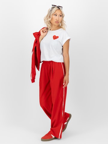 Alife and Kickin Shirt 'DineAK' in White