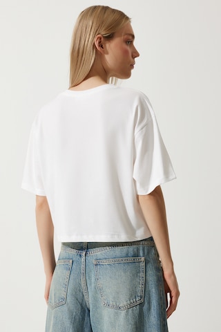 Happiness İstanbul Тениска в бежово