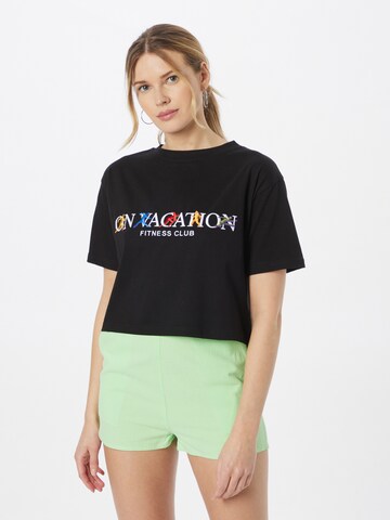 On Vacation Club Shirt in Zwart: voorkant