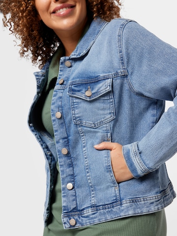 ONLY Carmakoma Between-season jacket 'Wespa' in Blue