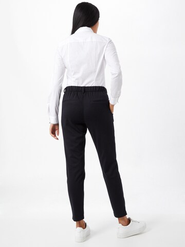 ESPRIT Slim fit Pleat-Front Pants in Black