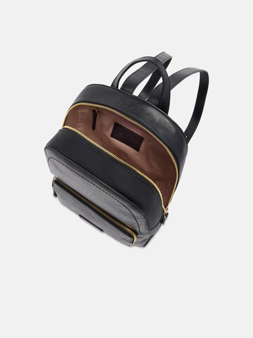 The Bridge Backpack in Black