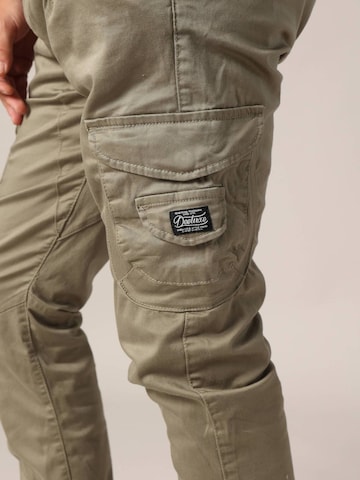Effilé Pantalon cargo 'GARDEN' Deeluxe en vert