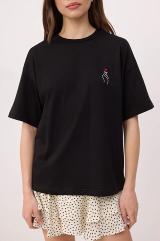 Trendyol Shirt in Black