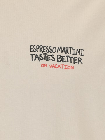 On Vacation Club Shirt 'Espresso' in Brown