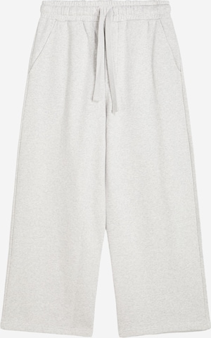 BershkaWide Leg/ Široke nogavice Hlače - siva boja: prednji dio