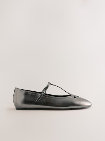 Ballerina con cinturino di Next in grigio