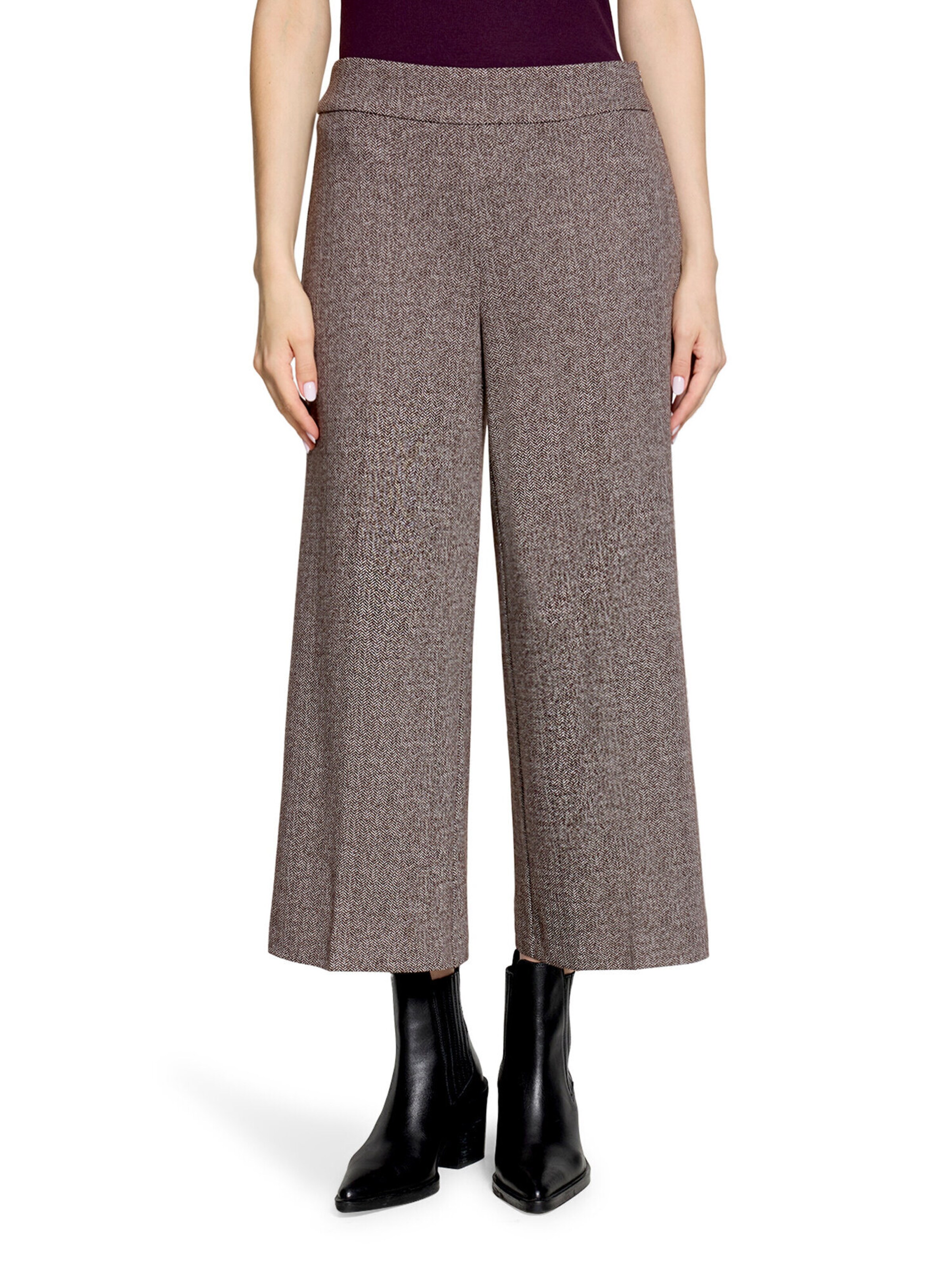 Cartoon Slim fit Trousers in Brown: front