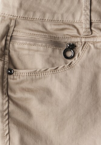 STREET ONE Slimfit Shorts in Beige