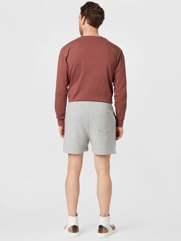 ABOUT YOU Regular Shorts 'Jannik' in Grau