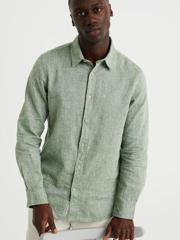 WE Fashion - Ajuste estrecho Camisa en verde: frente