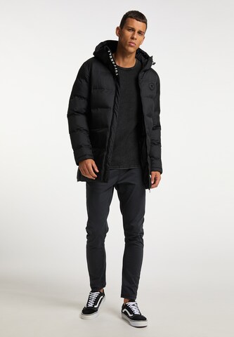 TUFFSKULL Winter Coat in Black