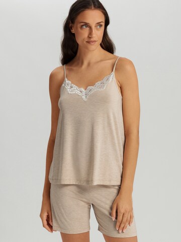 Hanro Shorty ' Natural Elegance ' in Beige: front