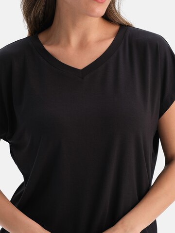 Dagi Pidžaama, värv must