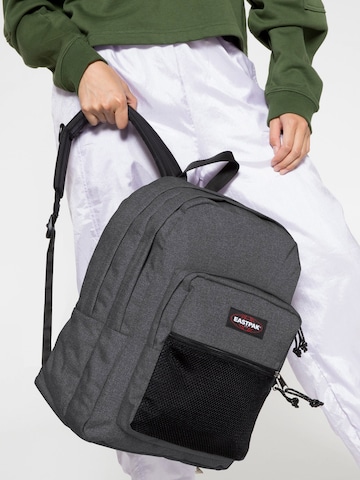 EASTPAK Batoh 'Pinnacle' – černá