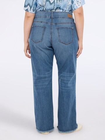 Fiorella Rubino Regular Jeans in Blue