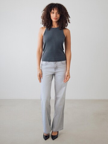 Top di Honest Basics in blu