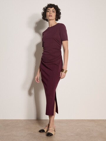 Apricot Jurk ' ' in Rood: voorkant