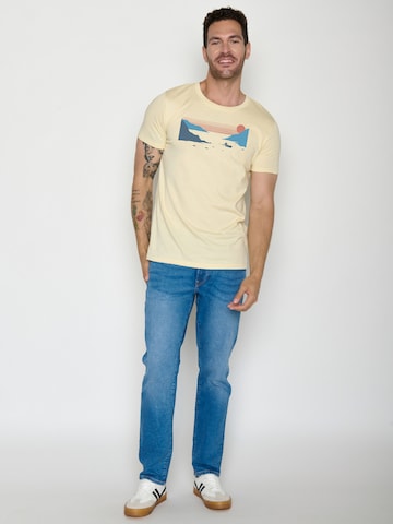 GREENBOMB T-Shirt 'Canoe Fjord Guide' in Gelb