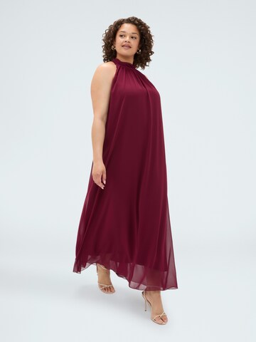 Fiorella Rubino Dress in Red: front