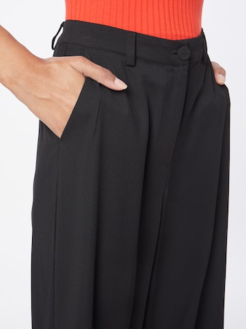 SISTERS POINT Wide leg Pants 'VAGNA' in Black