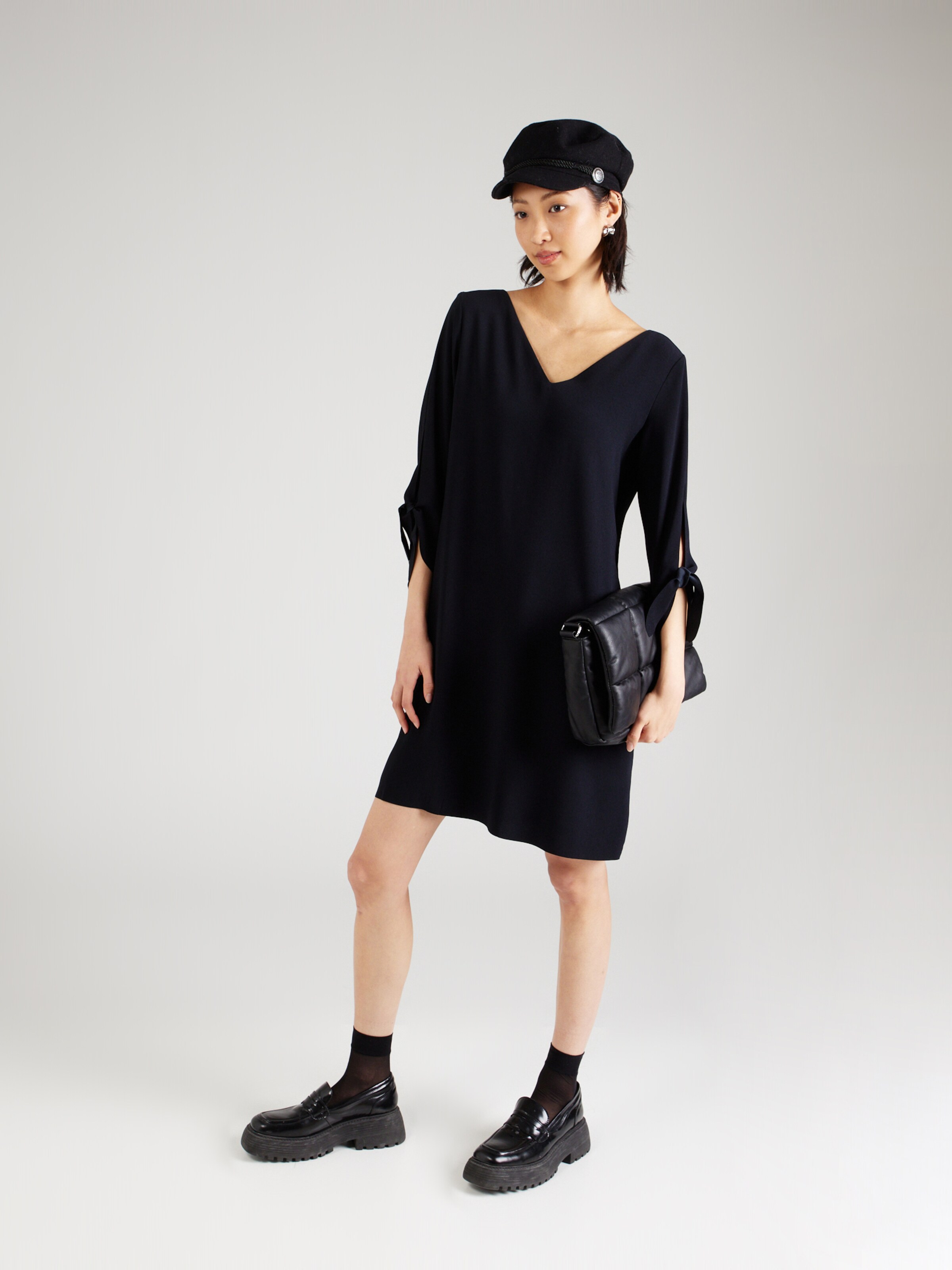 Robe esprit noire sale