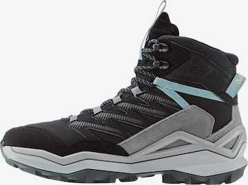 LOWA Boots 'Maddox Pro' in Black: front