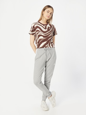 ADIDAS ORIGINALS Футболка 'Abstract Allover Animal Print' в Коричневый