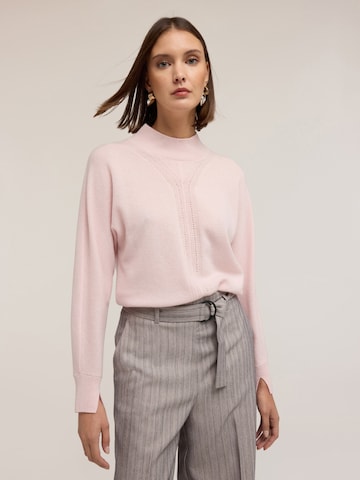 Pull-over MOTIVI en rose : devant