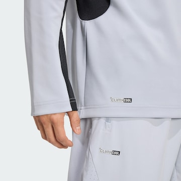 ADIDAS PERFORMANCETehnička sportska majica 'Tech Apparel' - siva boja