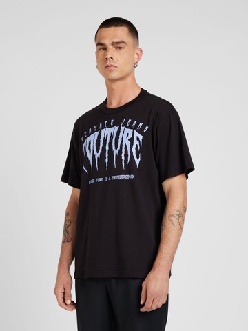 Tricou de la Versace Jeans Couture pe negru: față