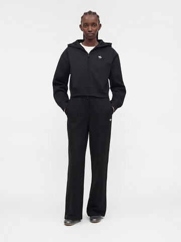 ADIDAS ORIGINALS Wide Leg Hose 'Essentials' in Schwarz