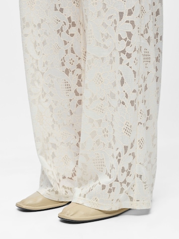 OBJECT - Pierna ancha Pantalón 'OBJBianca' en blanco