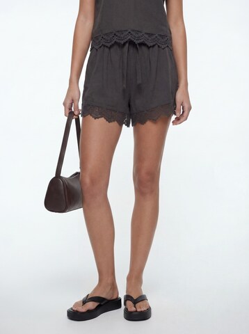Regular Pantalon 'Ryan' studioselect en noir : devant