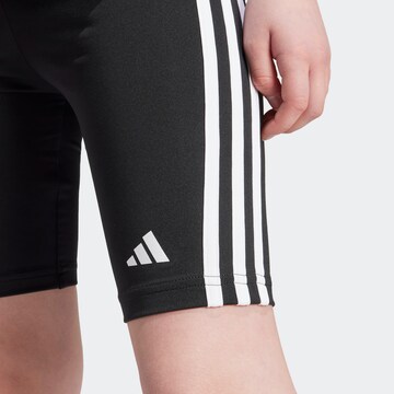 Costum de trening 'Essentials 3S' de la ADIDAS SPORTSWEAR pe negru