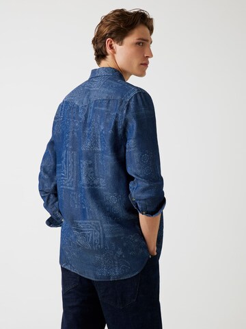 GUESS Regular fit Button Up Shirt in Blue